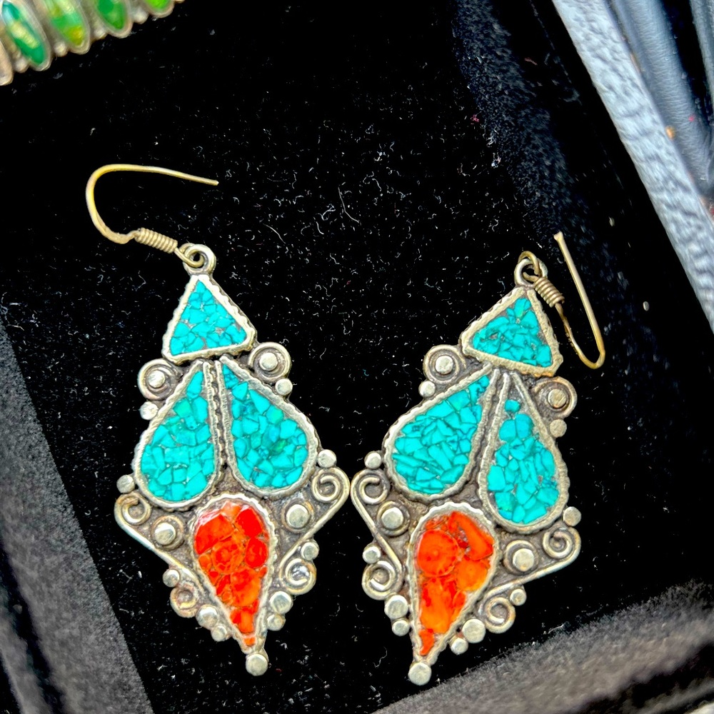 REAL TURQUOISE NATIVE AMERICAN EARRINGS SET